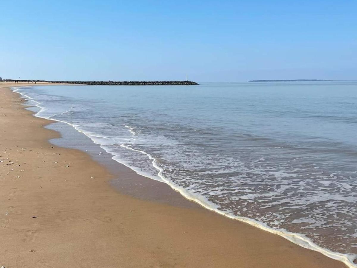 Duplex 3 Pieces A Deux Pas De La Plage Avec Parking - 4 Pers - Fr-1-706-16 Châtelaillon-Plage Екстериор снимка